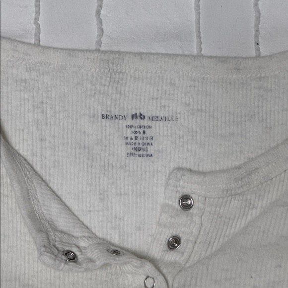 Brandy Melville Off-White Long Sleeve Tee - Picture 3 of 4